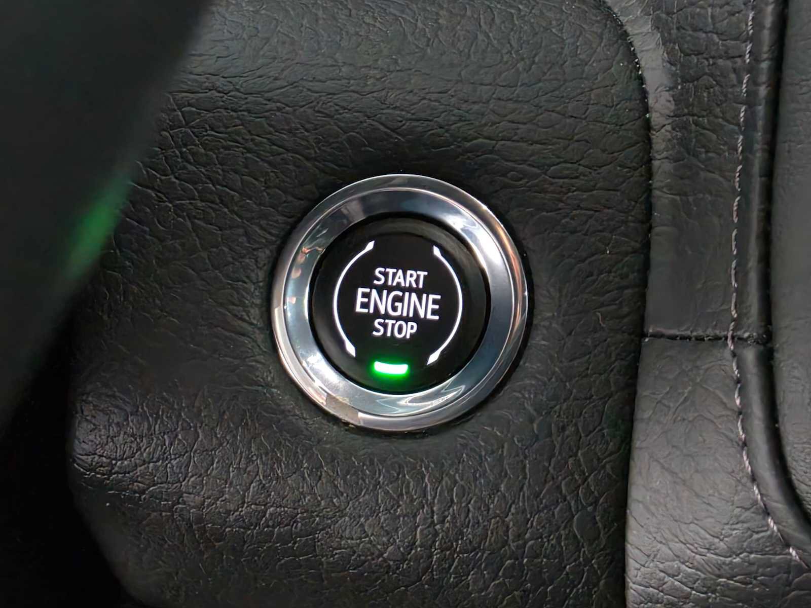 Used 2023 GMC Yukon XL Denali AWD/4WD image 35
