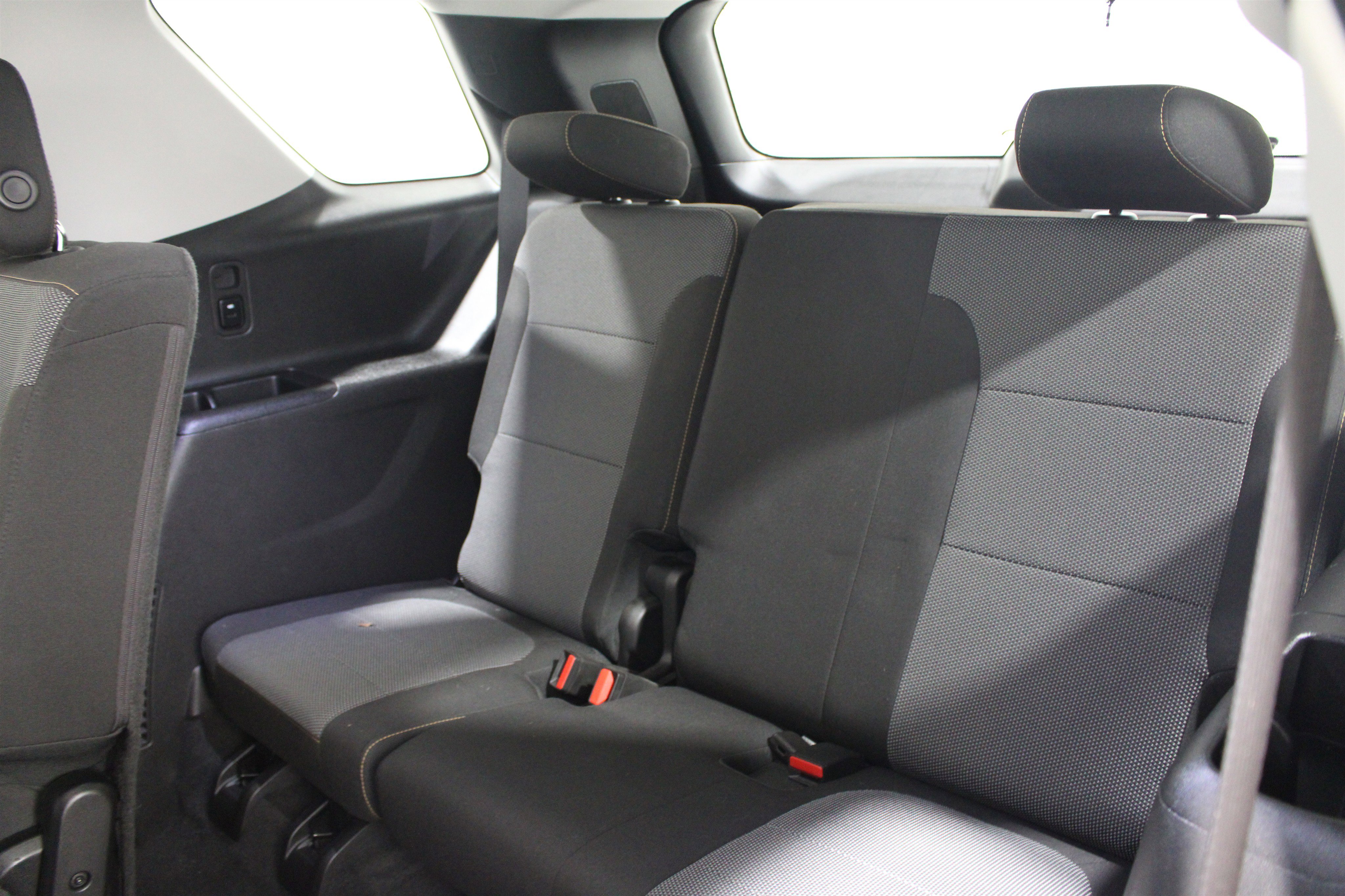 Used 2018 Chevrolet Traverse LS FWD image 20