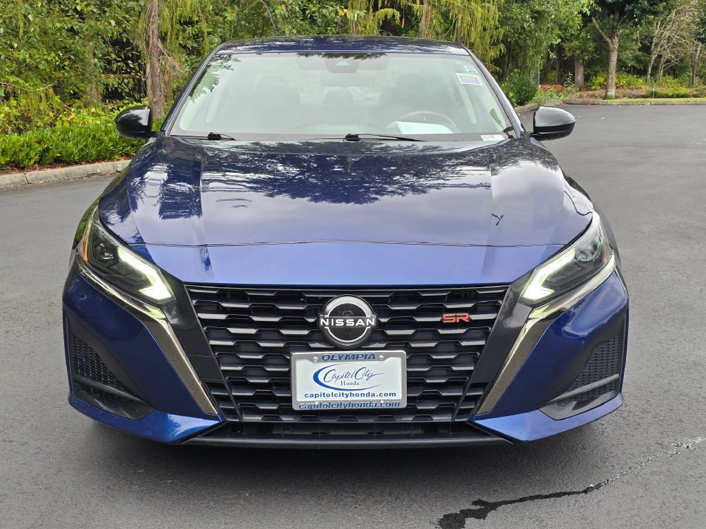 Used 2024 Nissan Altima 2.5 SR FWD image 2