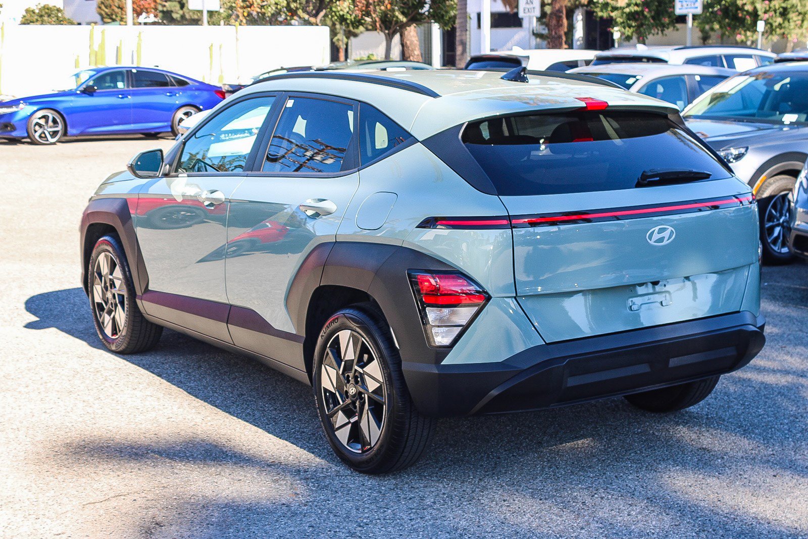 Used 2025 Hyundai Kona SEL image 7