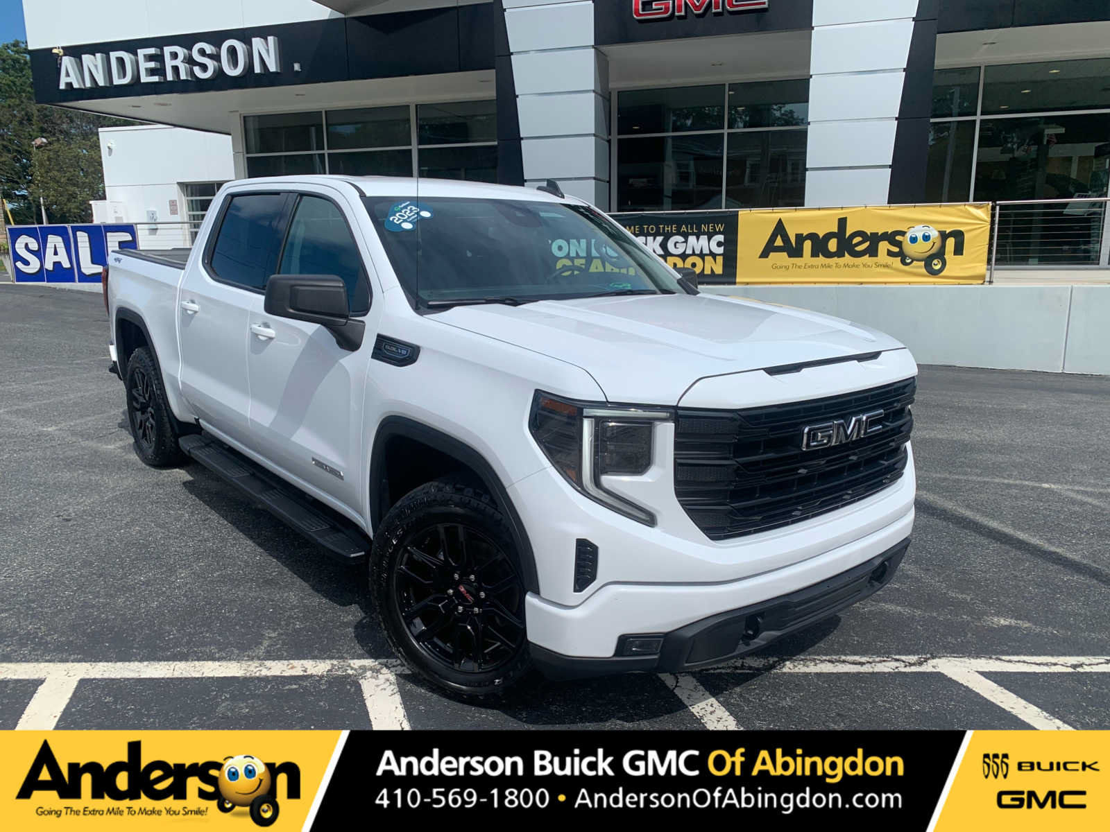 Used 2023 GMC Sierra 1500 Elevation w/ LPO, Elevation Black Package AWD/4WD image 1