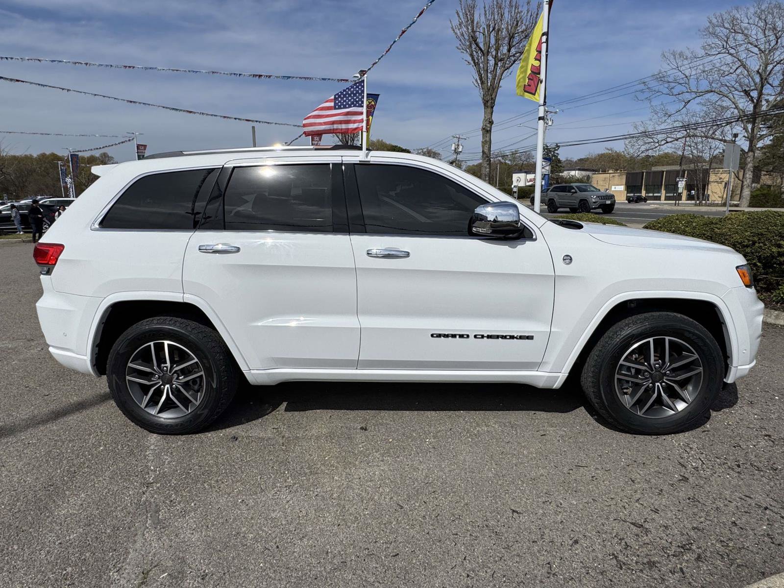 Used 2021 Jeep Grand Cherokee Limited AWD/4WD image 35