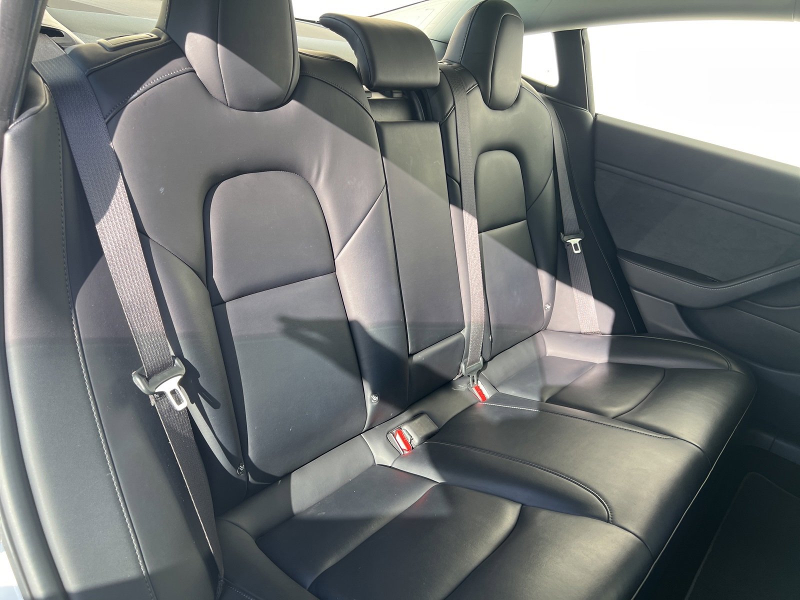 Used 2018 Tesla Model 3 Long Range image 9