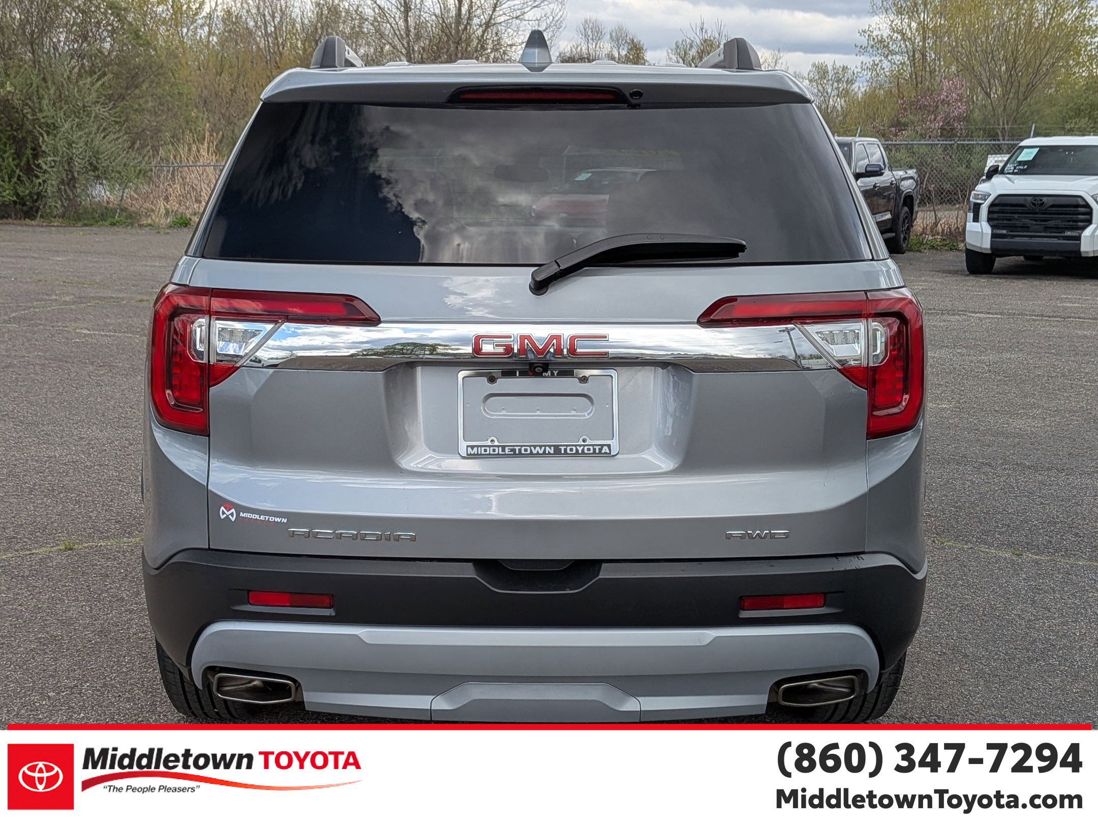 Used 2023 GMC Acadia SLE w/ Driver Convenience Package AWD/4WD image 4