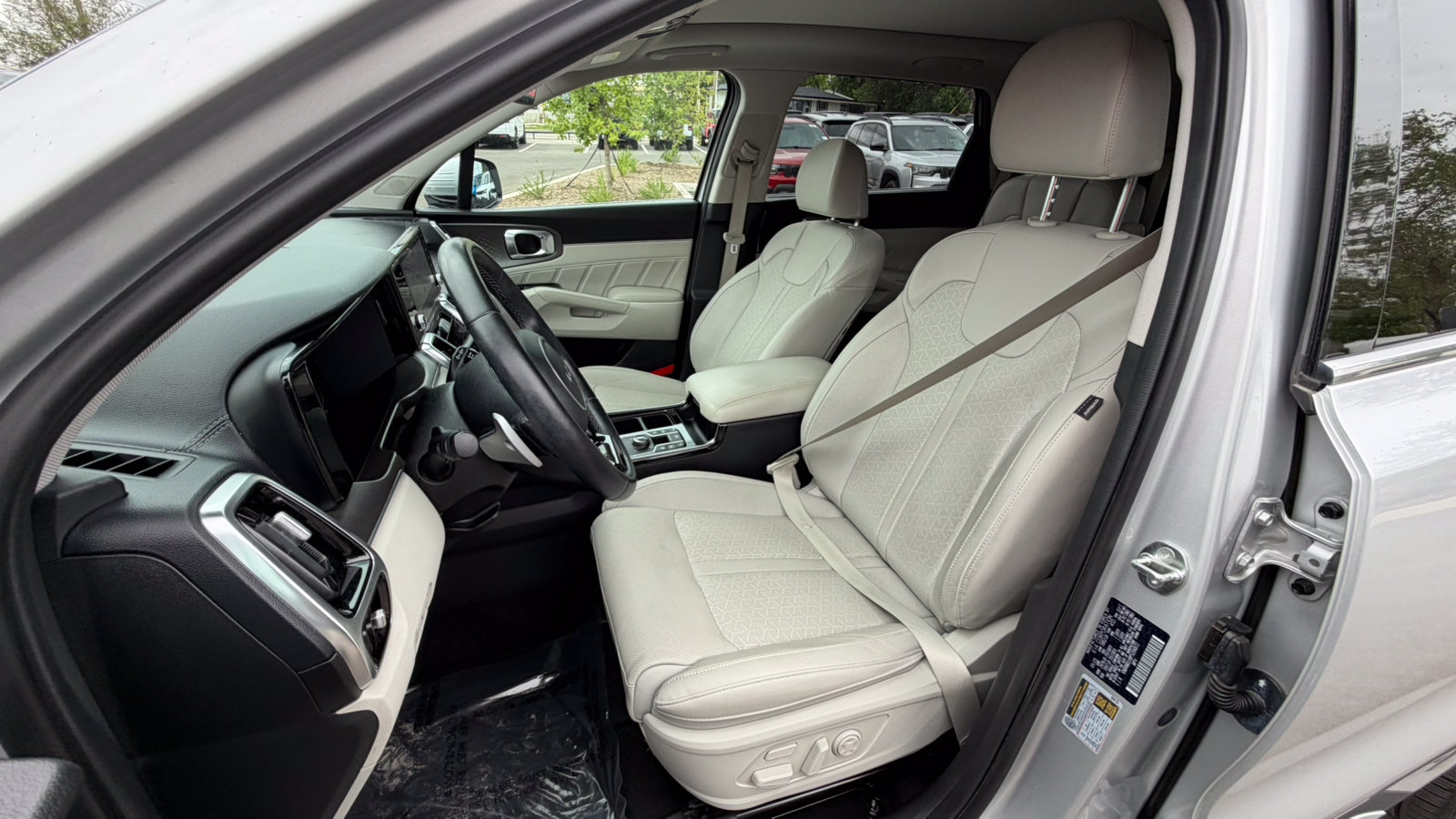 Used 2023 Kia Sorento SX Prestige AWD/4WD image 12