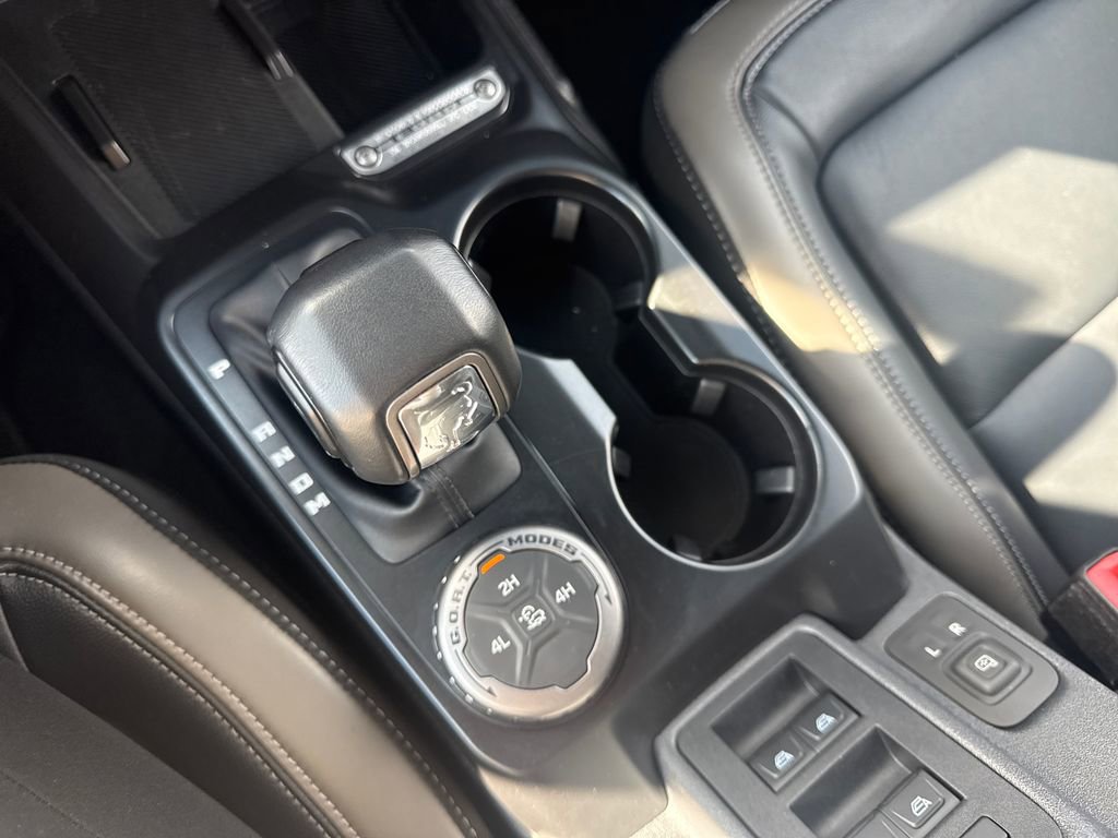 Used 2025 Ford Bronco Outer Banks image 34