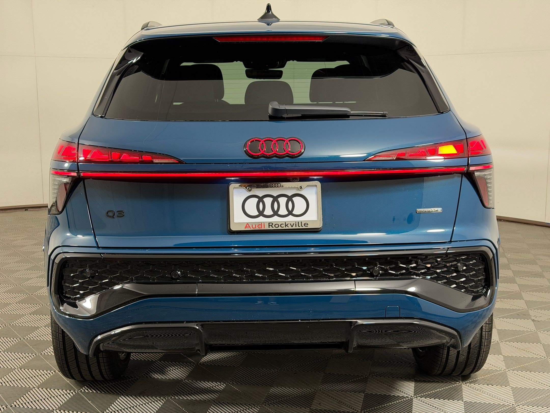 New 2026 Audi Q3 quattro 2.0T AWD/4WD image 10