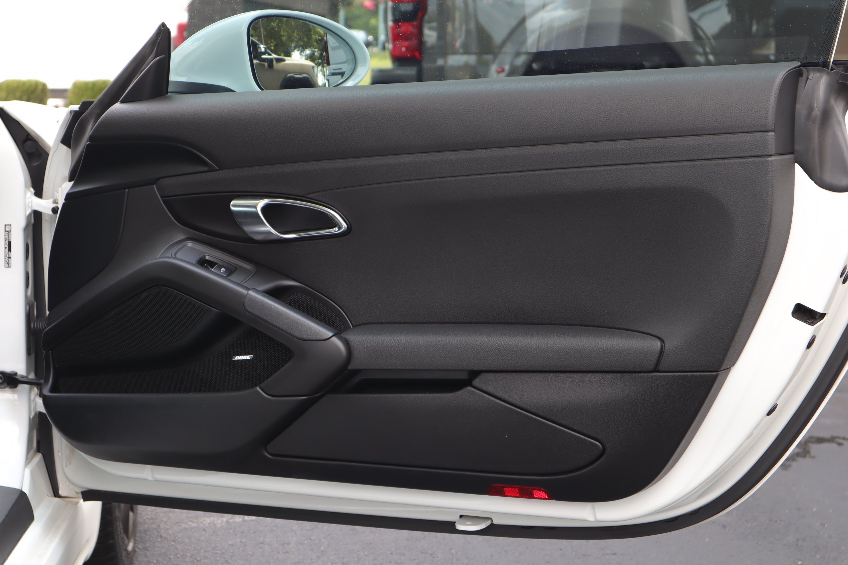 Used 2018 Porsche 718 Cayman RWD image 19