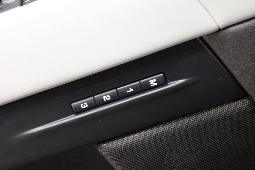 Used 2026 Land Rover Range Rover Evoque S AWD/4WD image 41