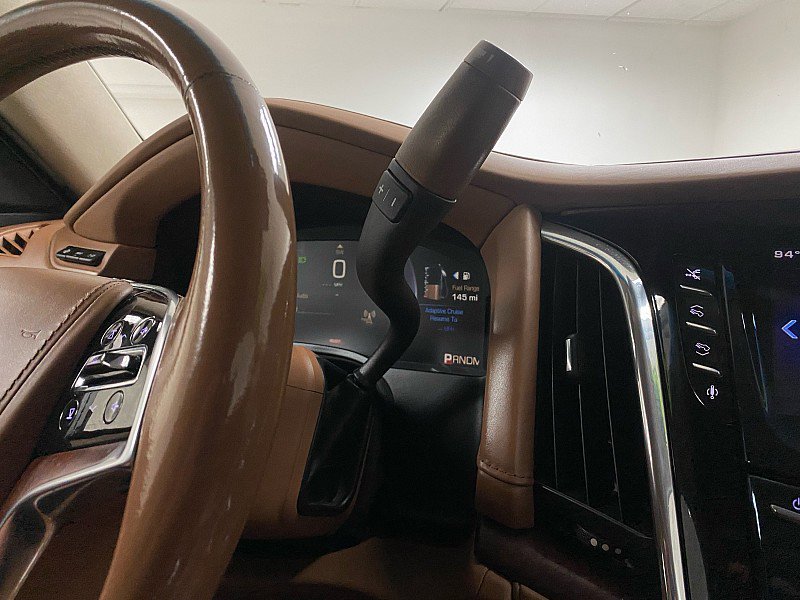 Used 2015 Cadillac Escalade Platinum image 21
