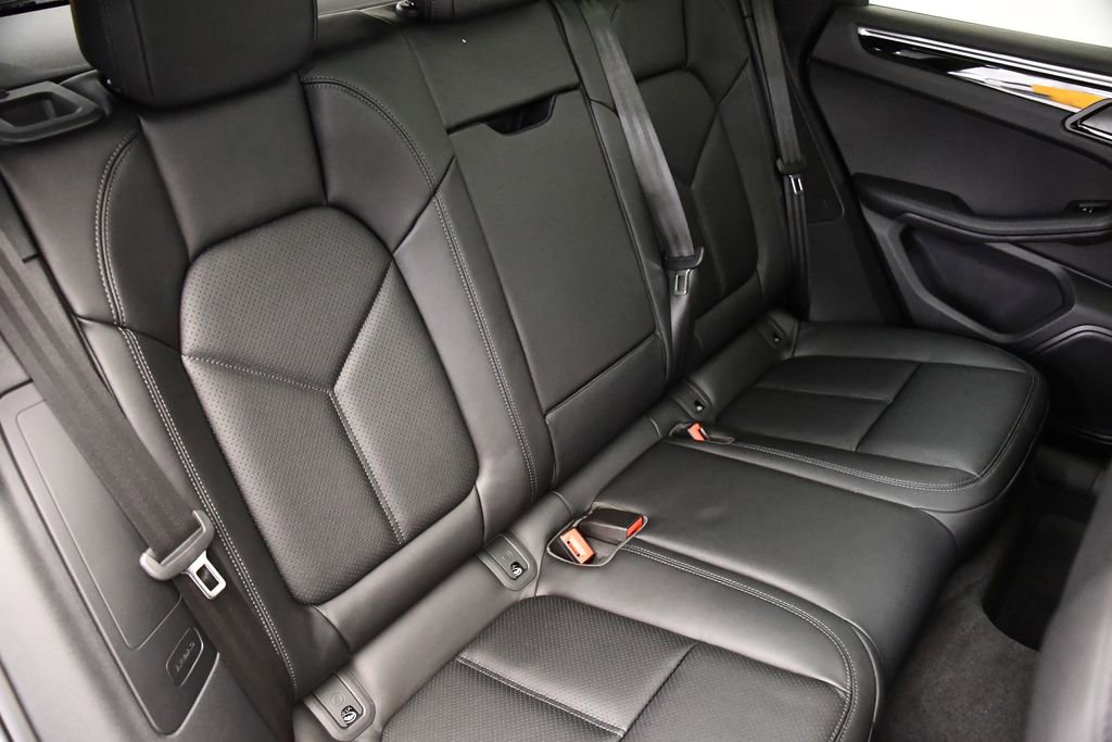 Used 2025 Porsche Macan image 51