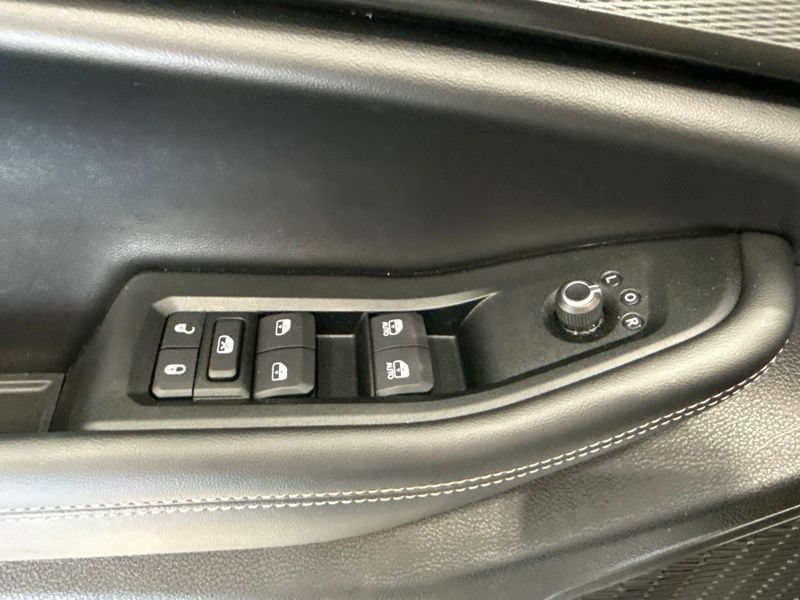 Used 2025 Jeep Grand Cherokee Altitude AWD/4WD image 22