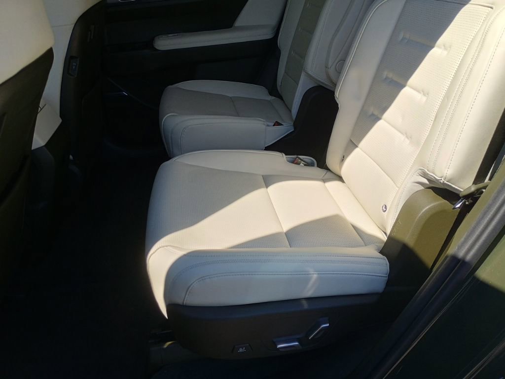 Used 2024 Hyundai Santa Fe Calligraphy image 16