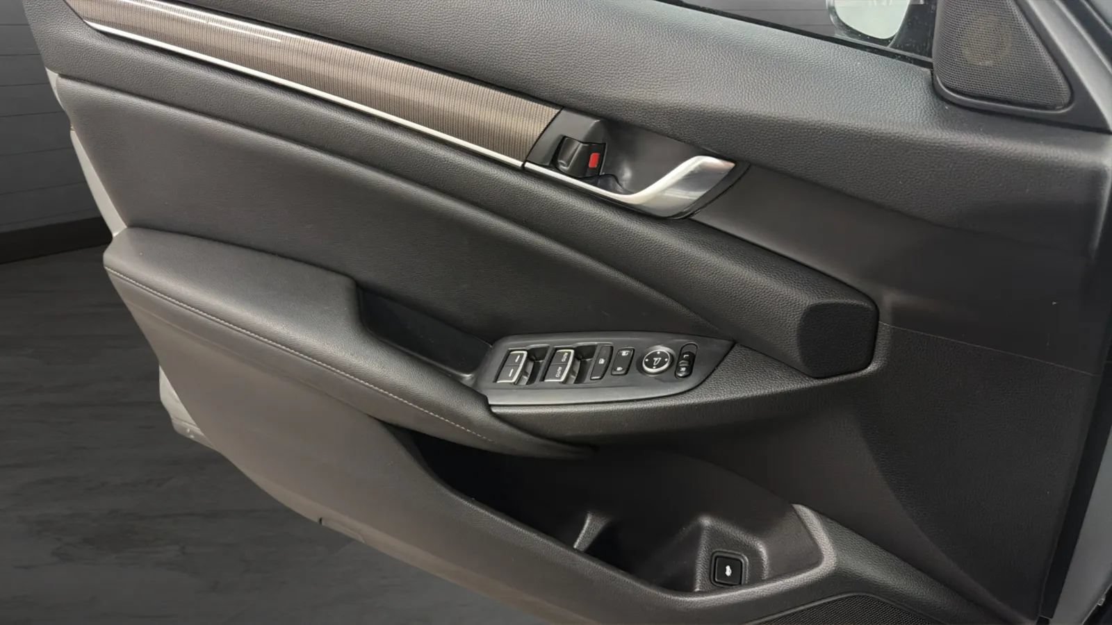 Used 2019 Honda Accord Sport image 17