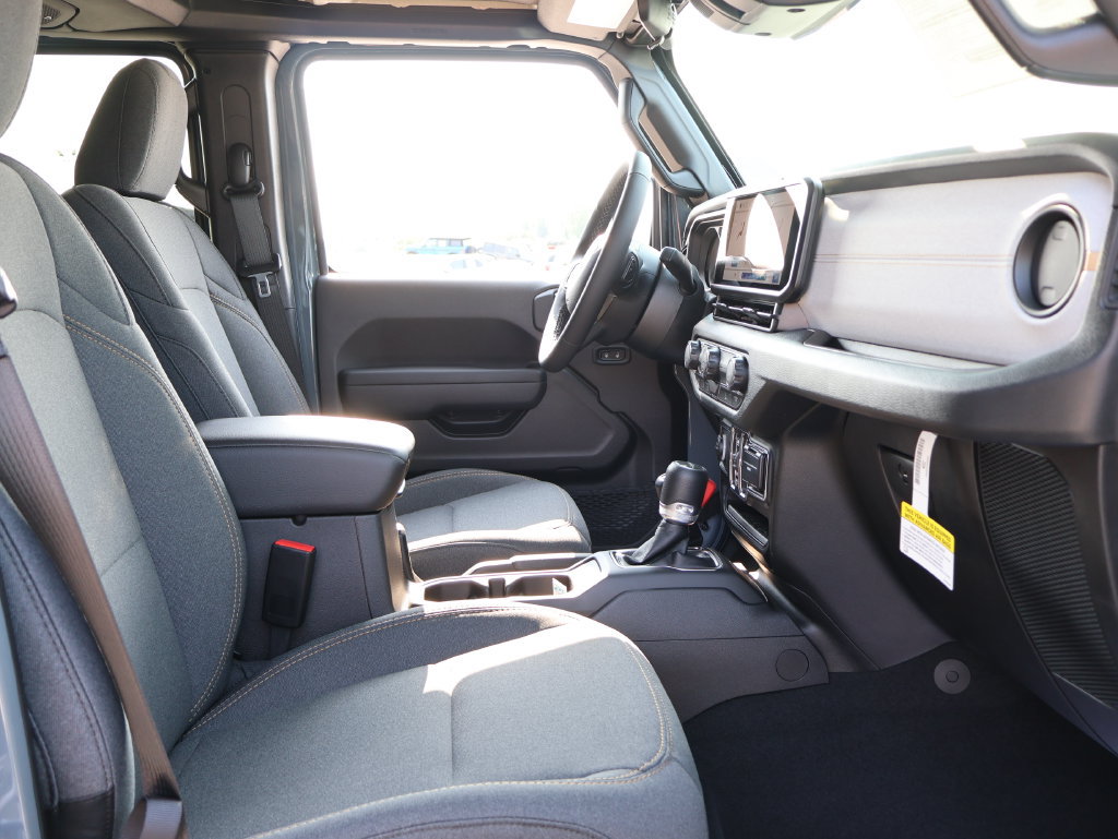New 2026 Jeep Gladiator Sport AWD/4WD image 8