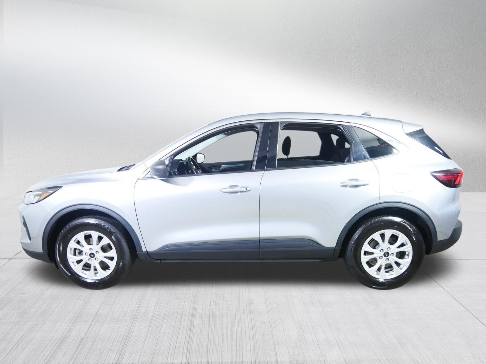 Used 2023 Ford Escape Active w/ Tech Pack #1 AWD/4WD image 4