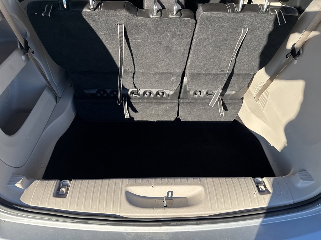 Used 2024 Chrysler Pacifica Touring-L FWD image 6