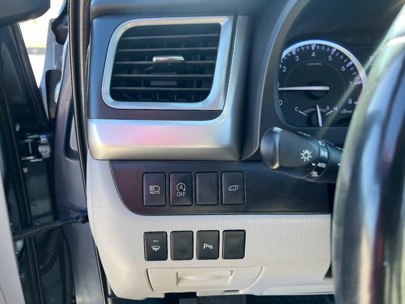 Used 2019 Toyota Highlander Limited image 11