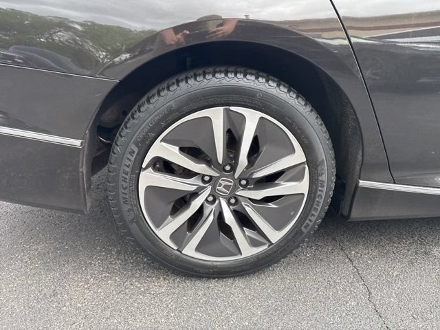 Used 2018 Honda Accord Touring image 17