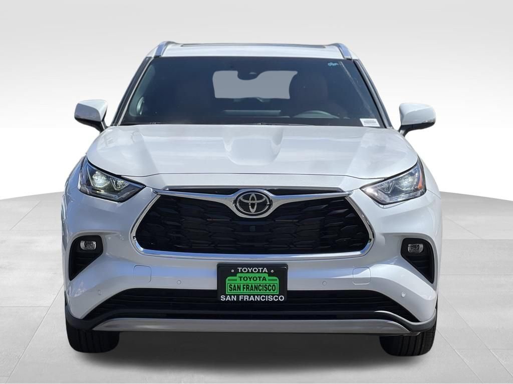 New 2026 Toyota Highlander Platinum AWD/4WD image 5