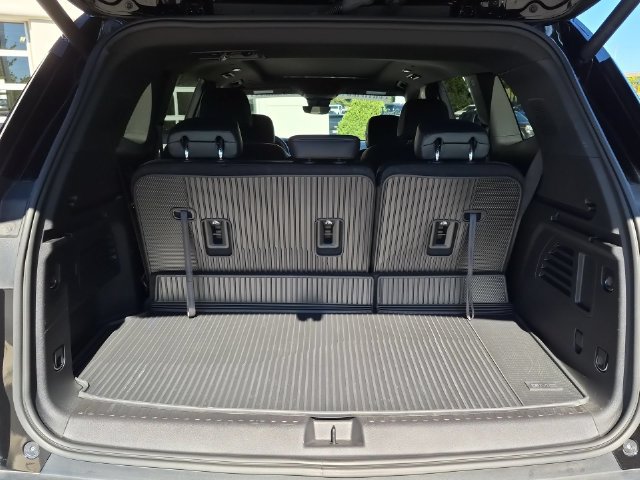 Used 2026 GMC Acadia AT4 w/ Luxury Package AWD/4WD image 29