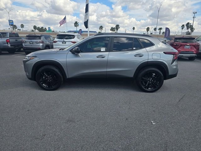 Used 2024 Chevrolet Trax ACTIV w/ Sunroof Package image 9