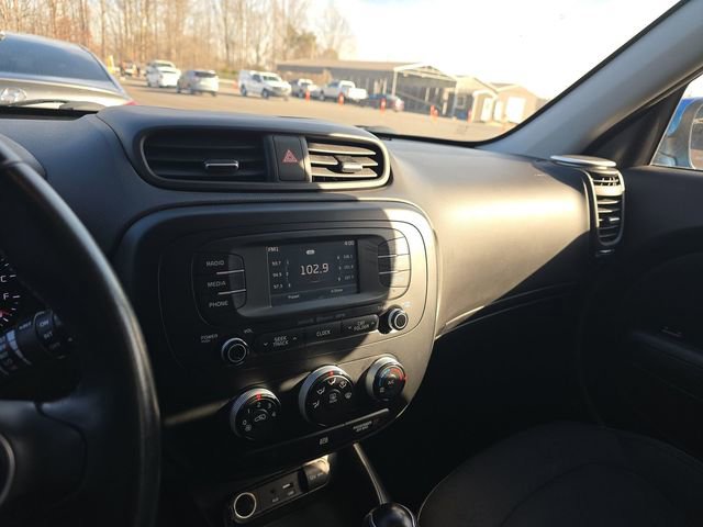 Used 2016 Kia Soul + w/ Designer's Package image 8
