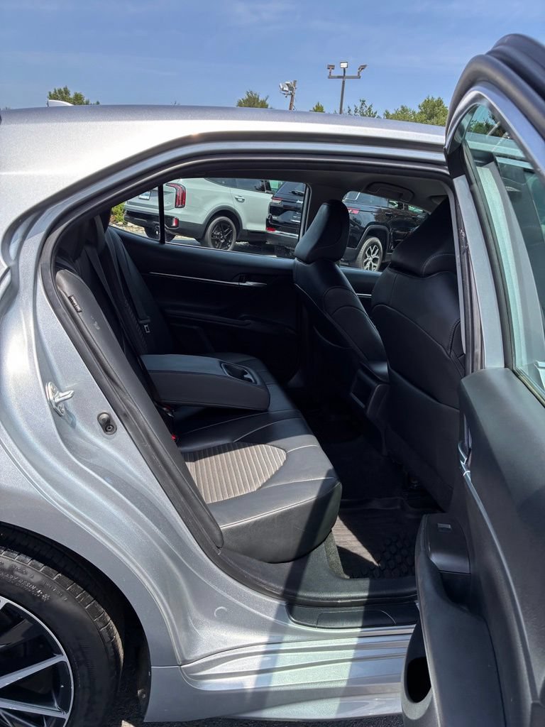 Used 2023 Toyota Camry SE FWD image 19