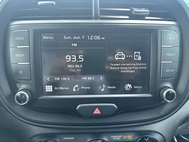 Used 2024 Kia Soul LX w/ Option Group 015 FWD image 25