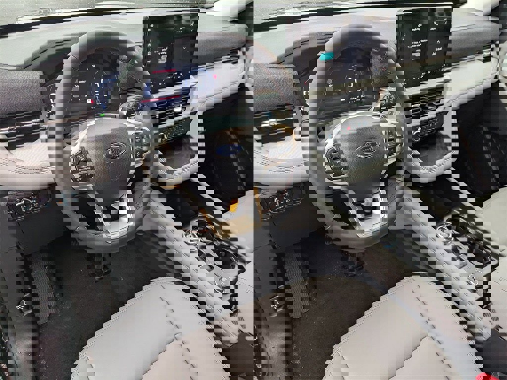 New 2026 Ford Explorer Active image 35