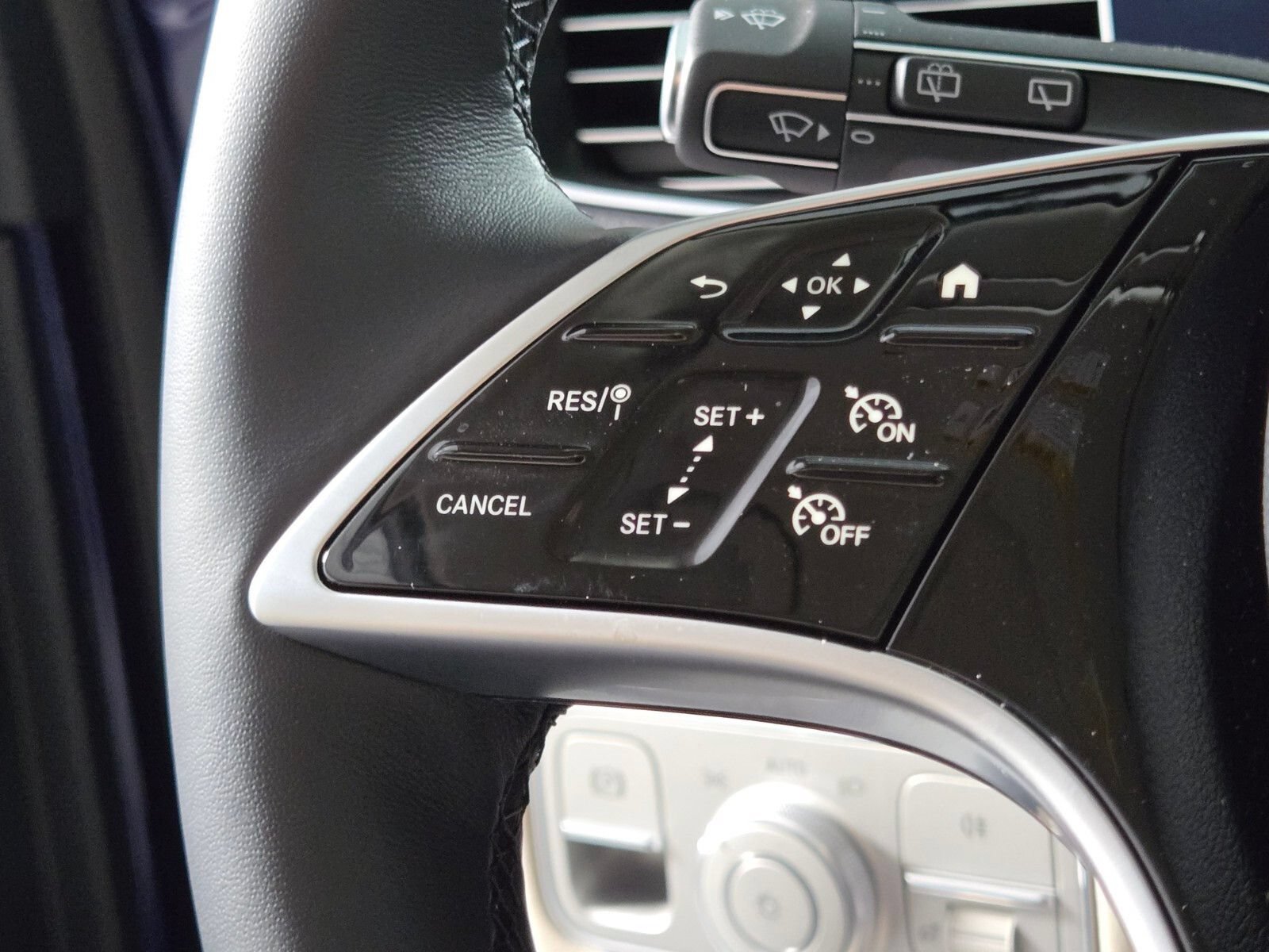 Used 2026 Mercedes-Benz GLE 450 4MATIC image 25