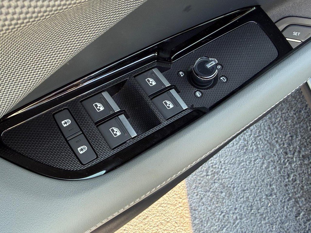 New 2026 Audi Q3 quattro 2.0T AWD/4WD image 12