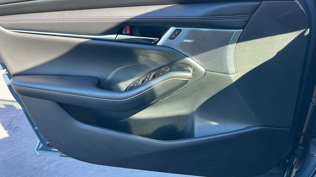 Used 2023 MAZDA MAZDA3 s image 27