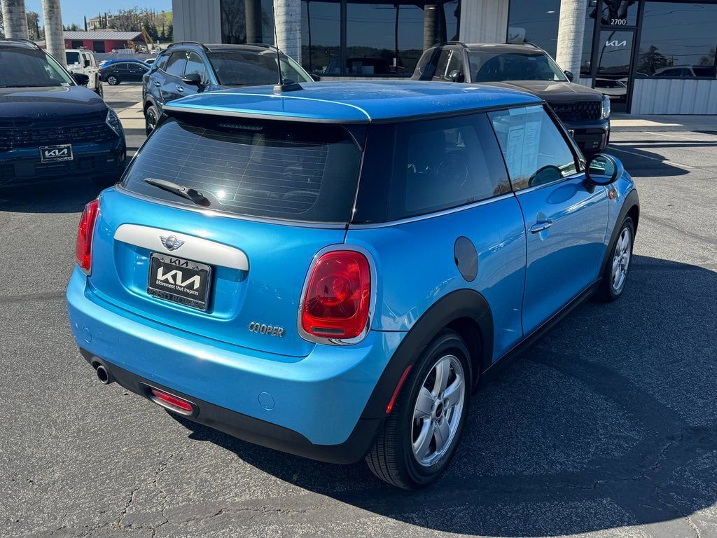 Used 2015 MINI Cooper 2-Door Hardtop image 5