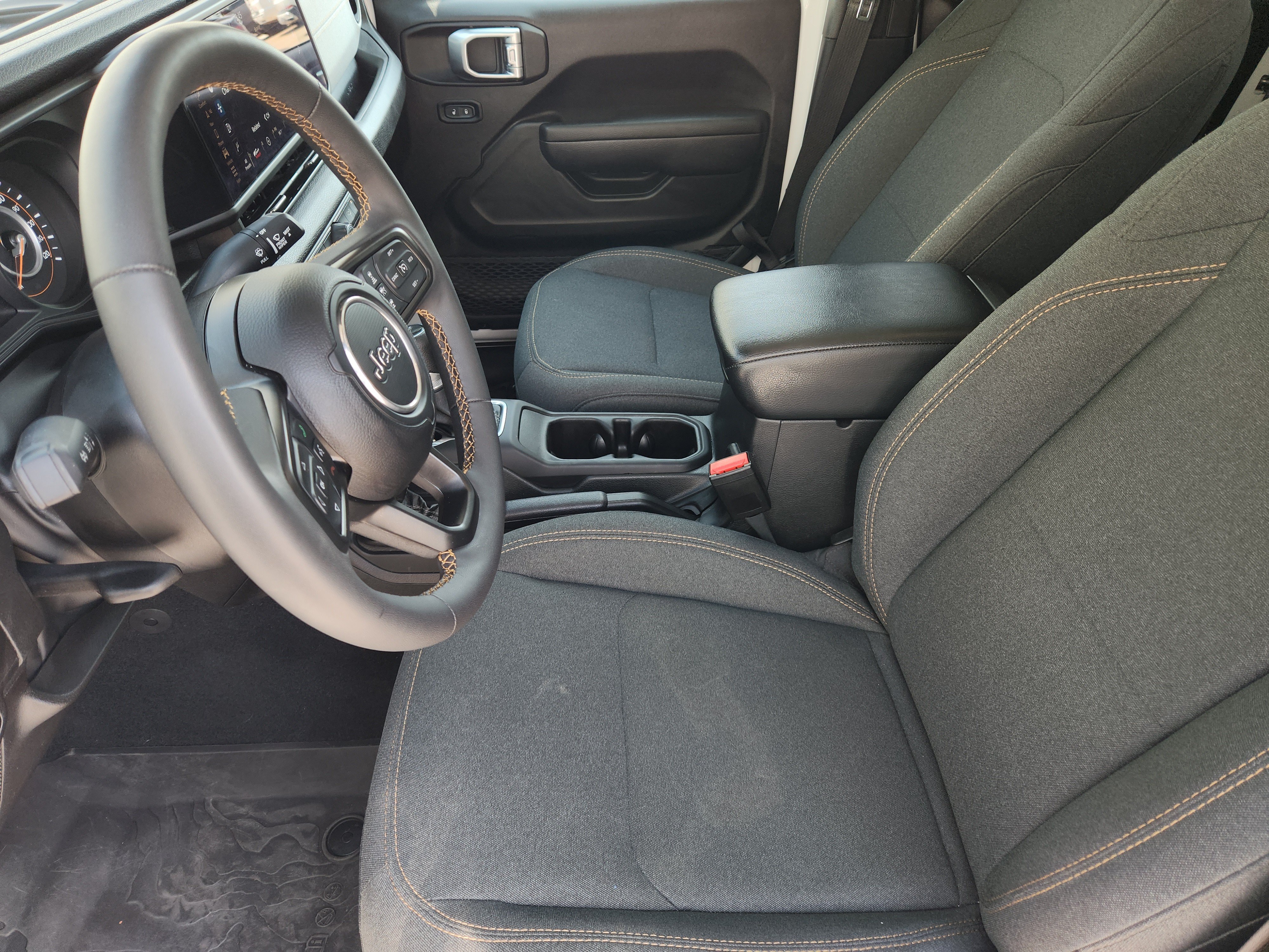 Used 2024 Jeep Gladiator Sport AWD/4WD image 16