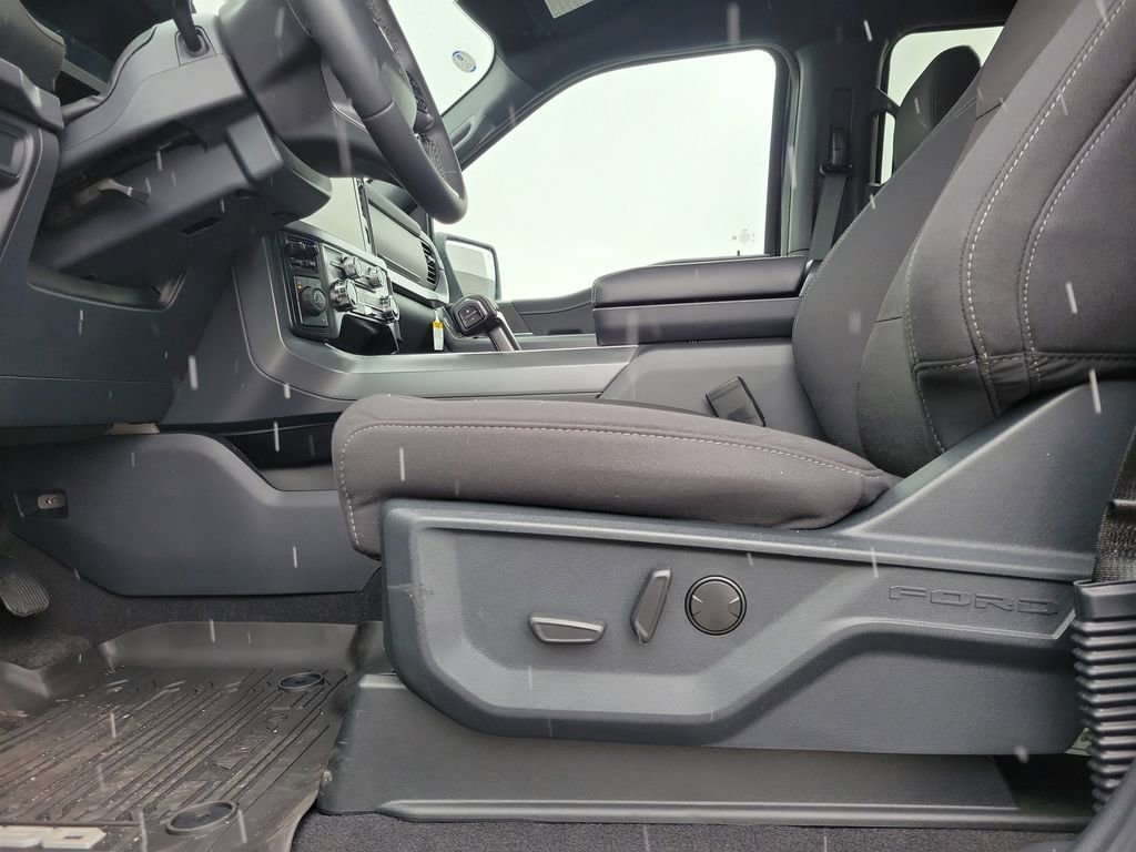 New 2025 Ford F150 XLT w/ Equipment Group 302A MID image 18