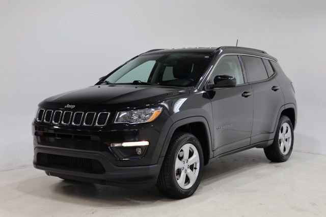 Used 2020 Jeep Compass Latitude w/ Cold Weather Group image 3