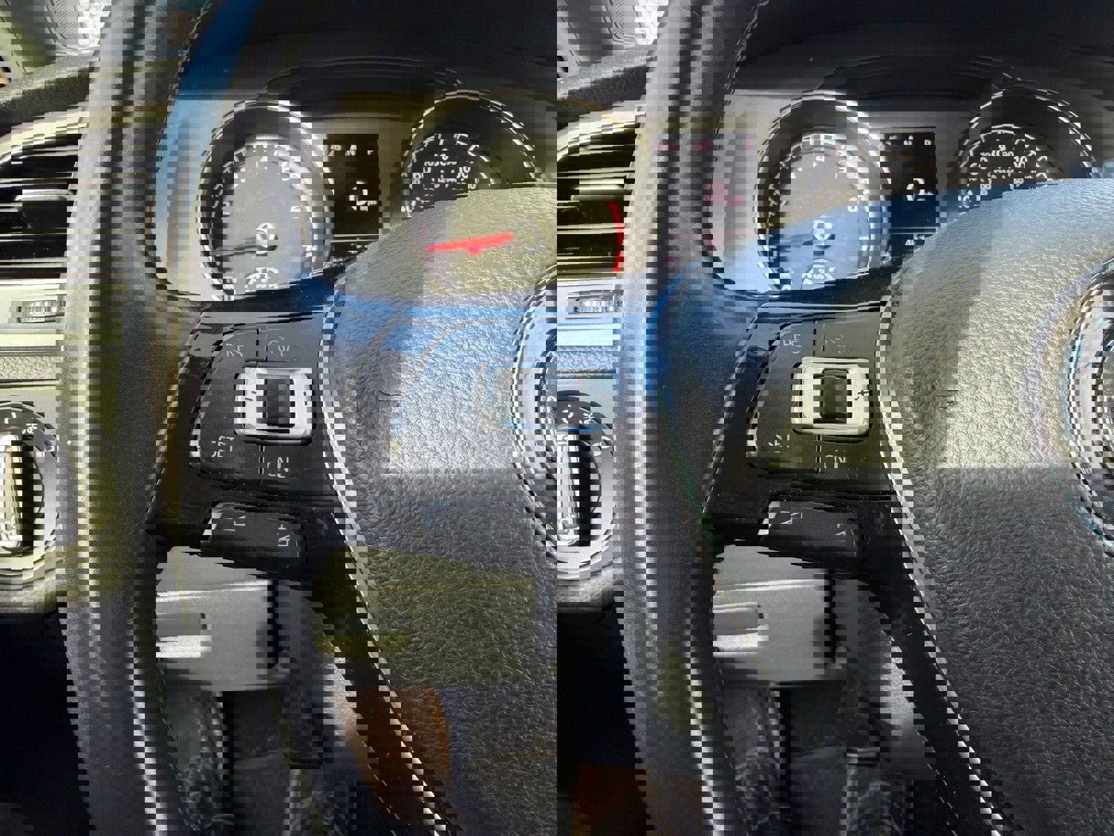 Used 2017 Volkswagen Golf Alltrack S image 12