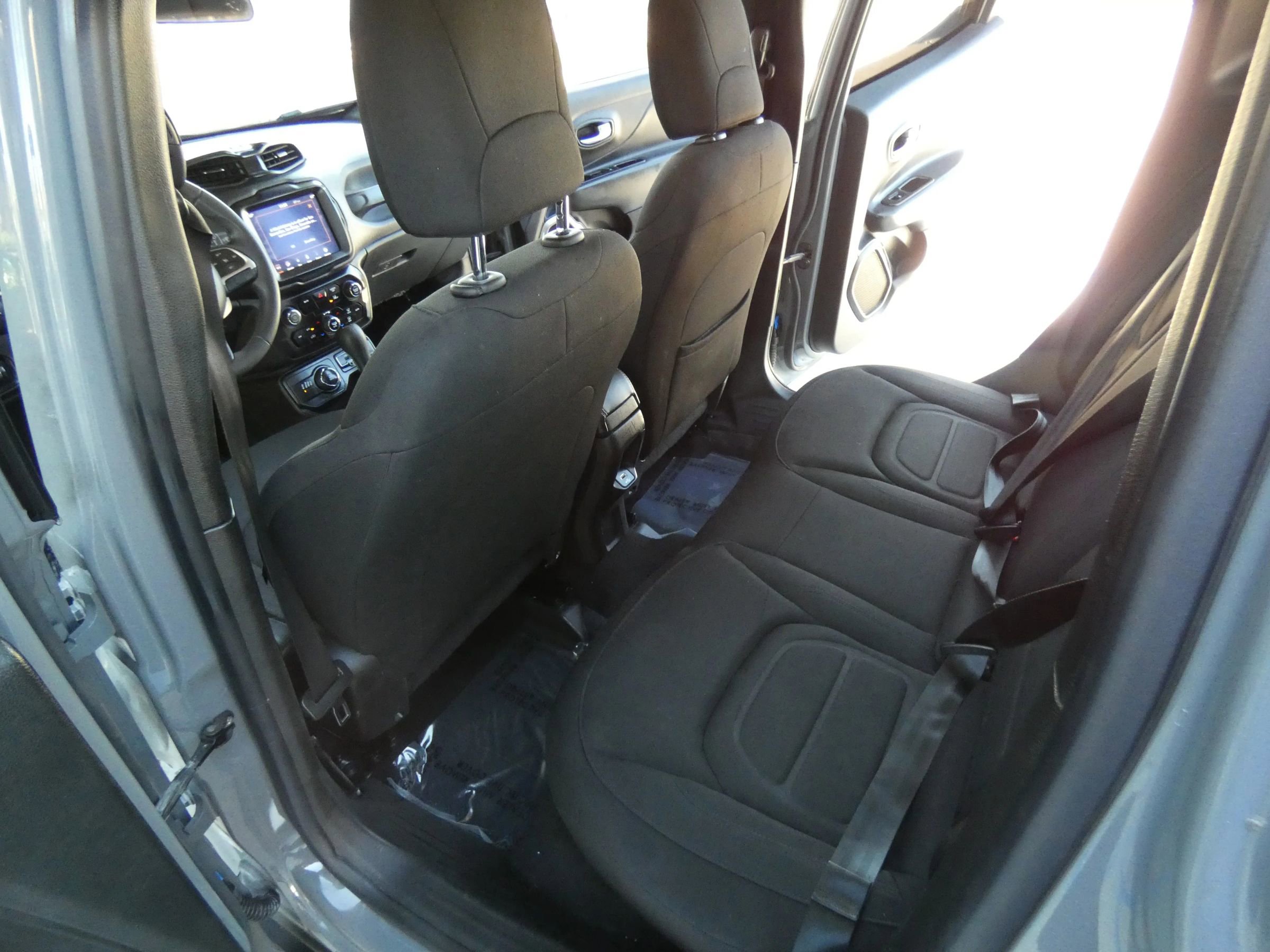 Used 2022 Jeep Renegade Latitude image 44