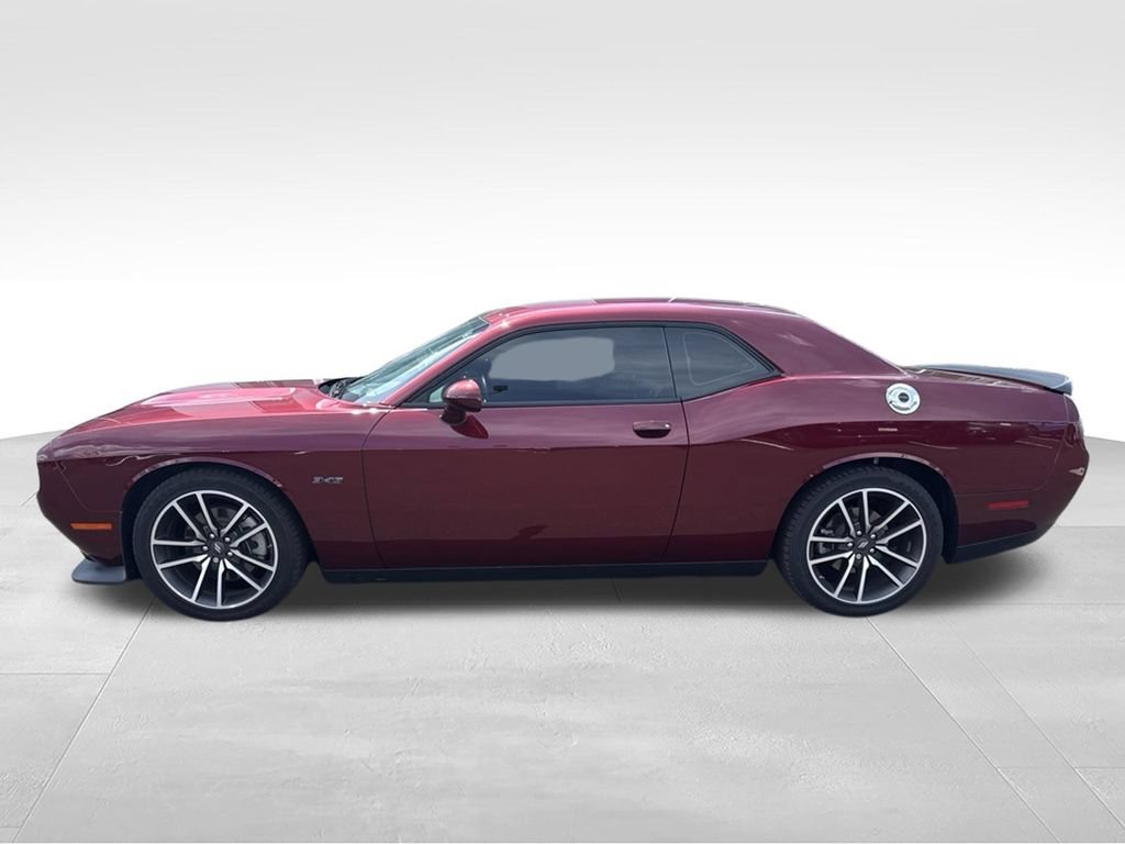 Used 2023 Dodge Challenger R/T RWD image 7