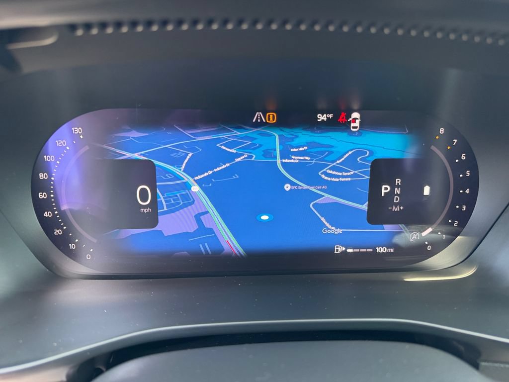 Certified 2024 Volvo XC40 B5 Plus w/ Protection Package Premier AWD/4WD image 24