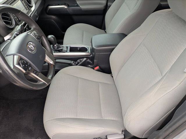 Used 2018 Toyota Tacoma SR5 AWD/4WD image 15