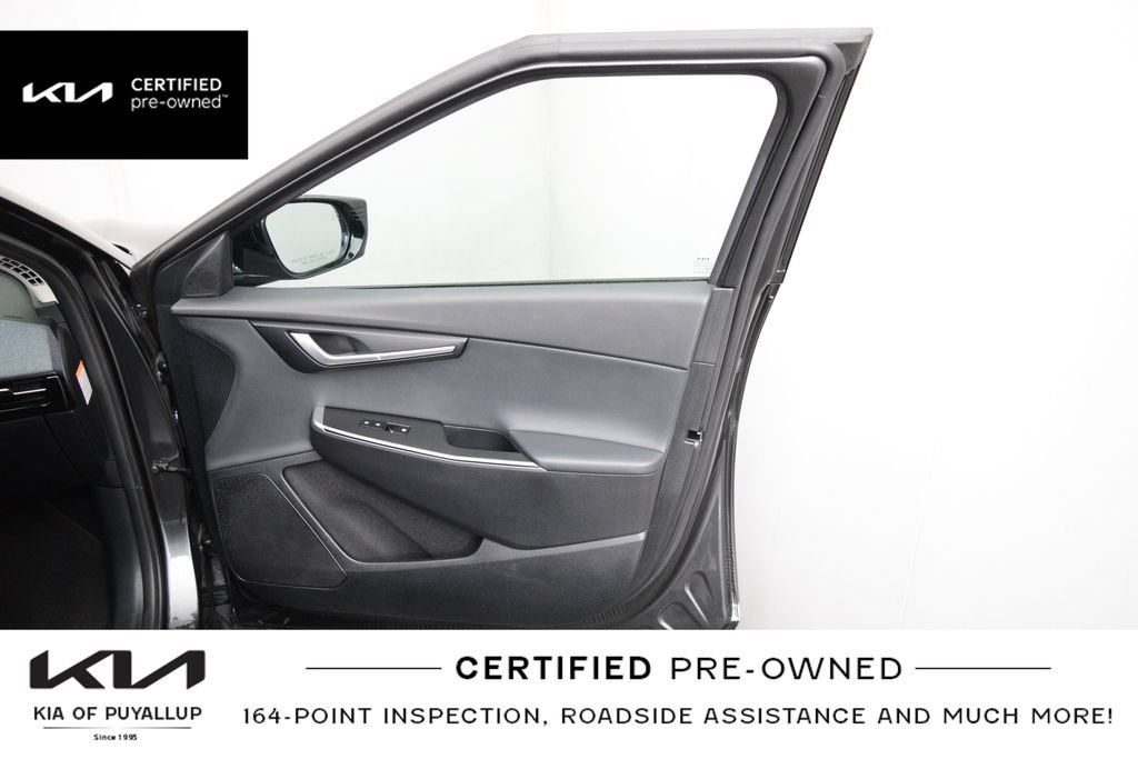 Certified 2024 Kia EV6 Light AWD/4WD image 16