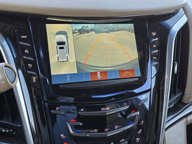 Used 2019 Cadillac Escalade Platinum image 29