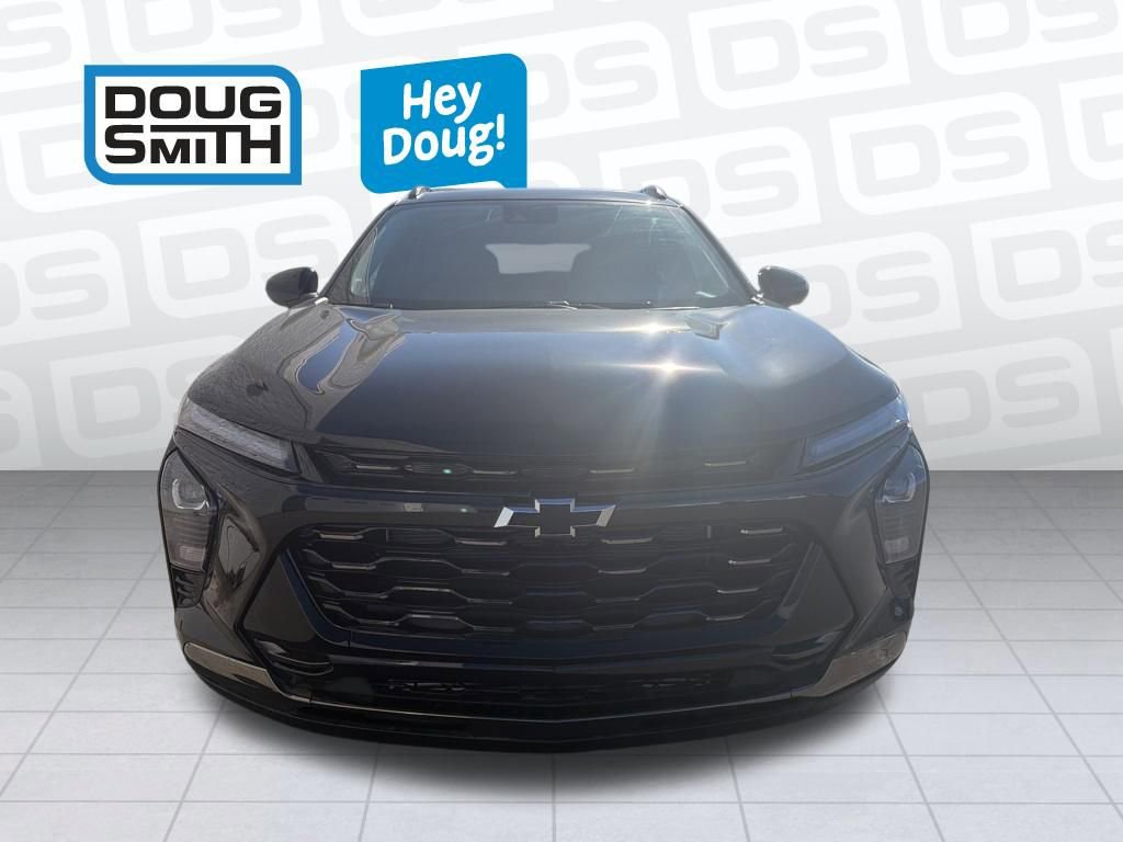 New 2026 Chevrolet Trax ACTIV w/ Sunroof Package FWD image 2