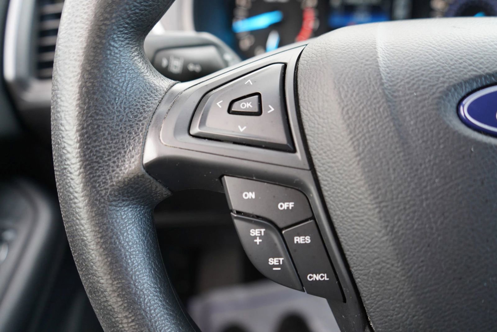 Used 2019 Ford Edge SE image 14
