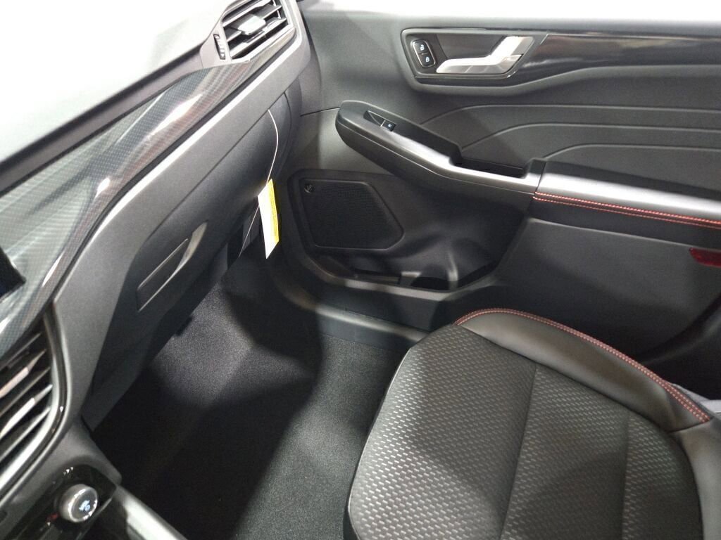 New 2025 Ford Escape ST-Line Elite w/ Tech Pack #2 image 25