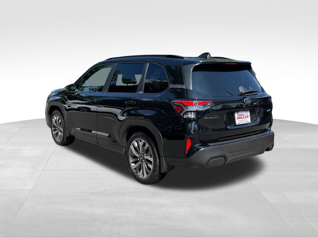 Used 2025 Subaru Forester Touring AWD/4WD image 5