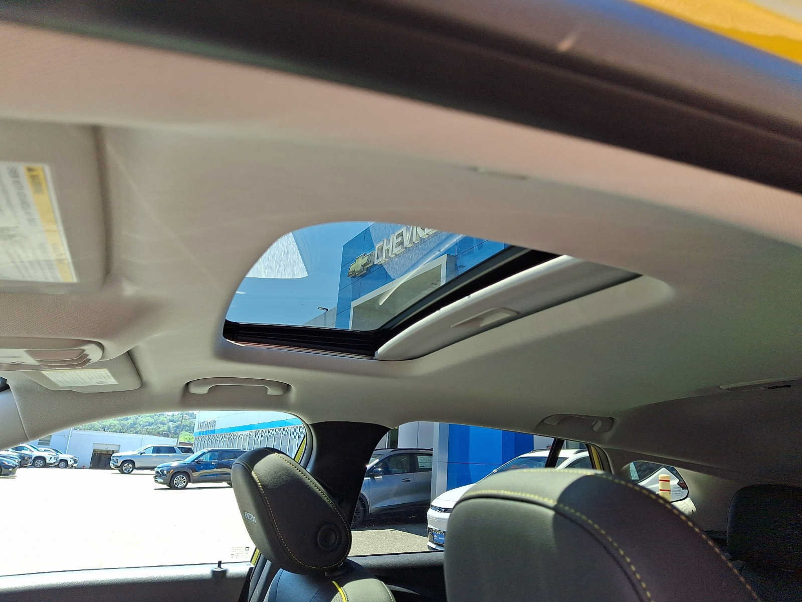 Certified 2024 Chevrolet Trax ACTIV w/ Sunroof Package FWD image 14