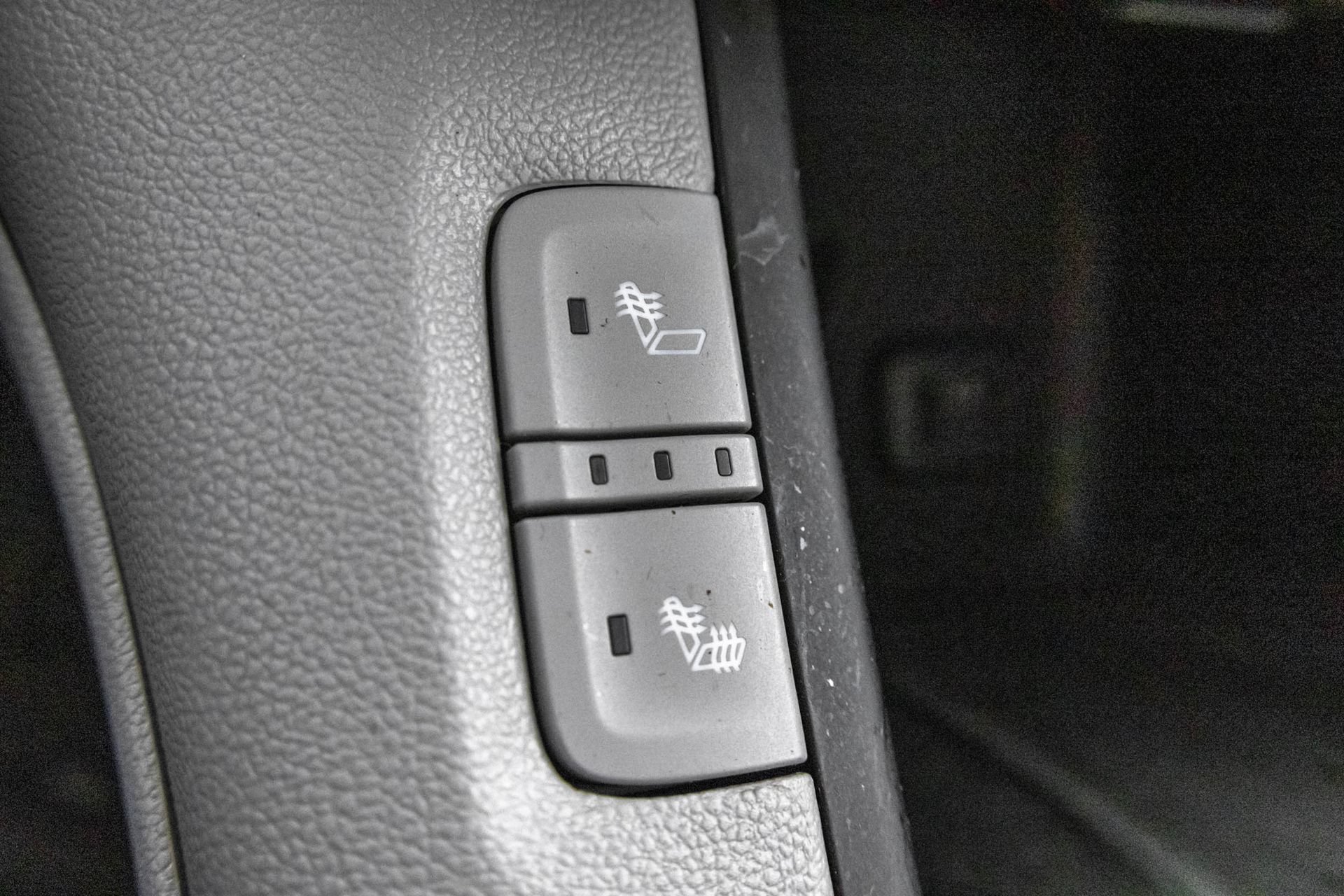 Used 2018 GMC Acadia SLE FWD image 31